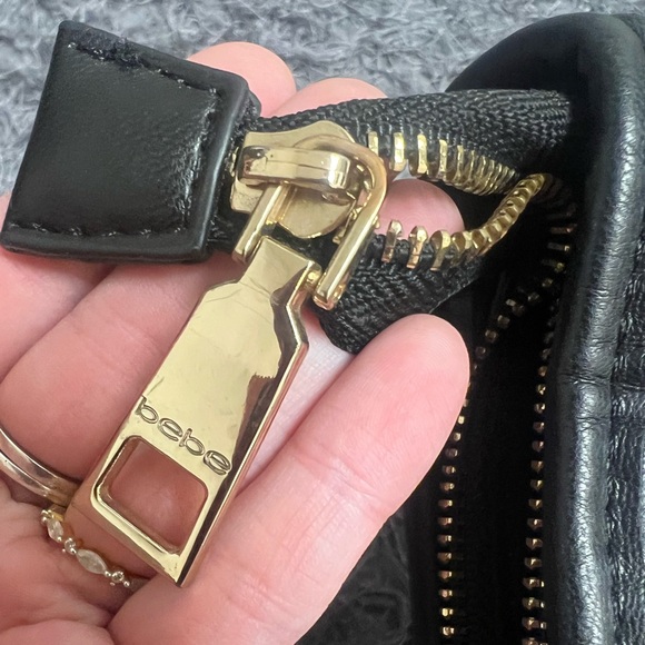 Bebe Shoulder Bag! - Picture 7 of 16